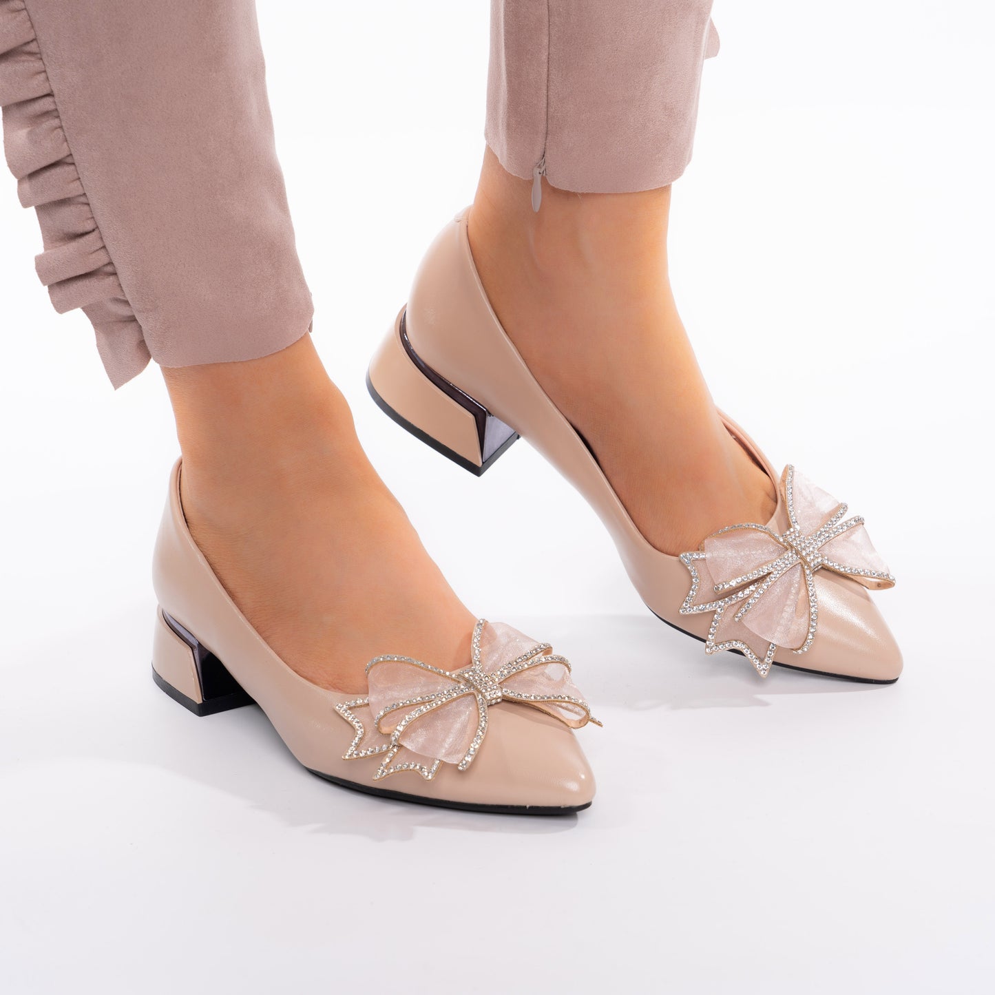 Pantofi Eleganti Cu Toc Mic Accesorizati cu Fundita - Greta Bej