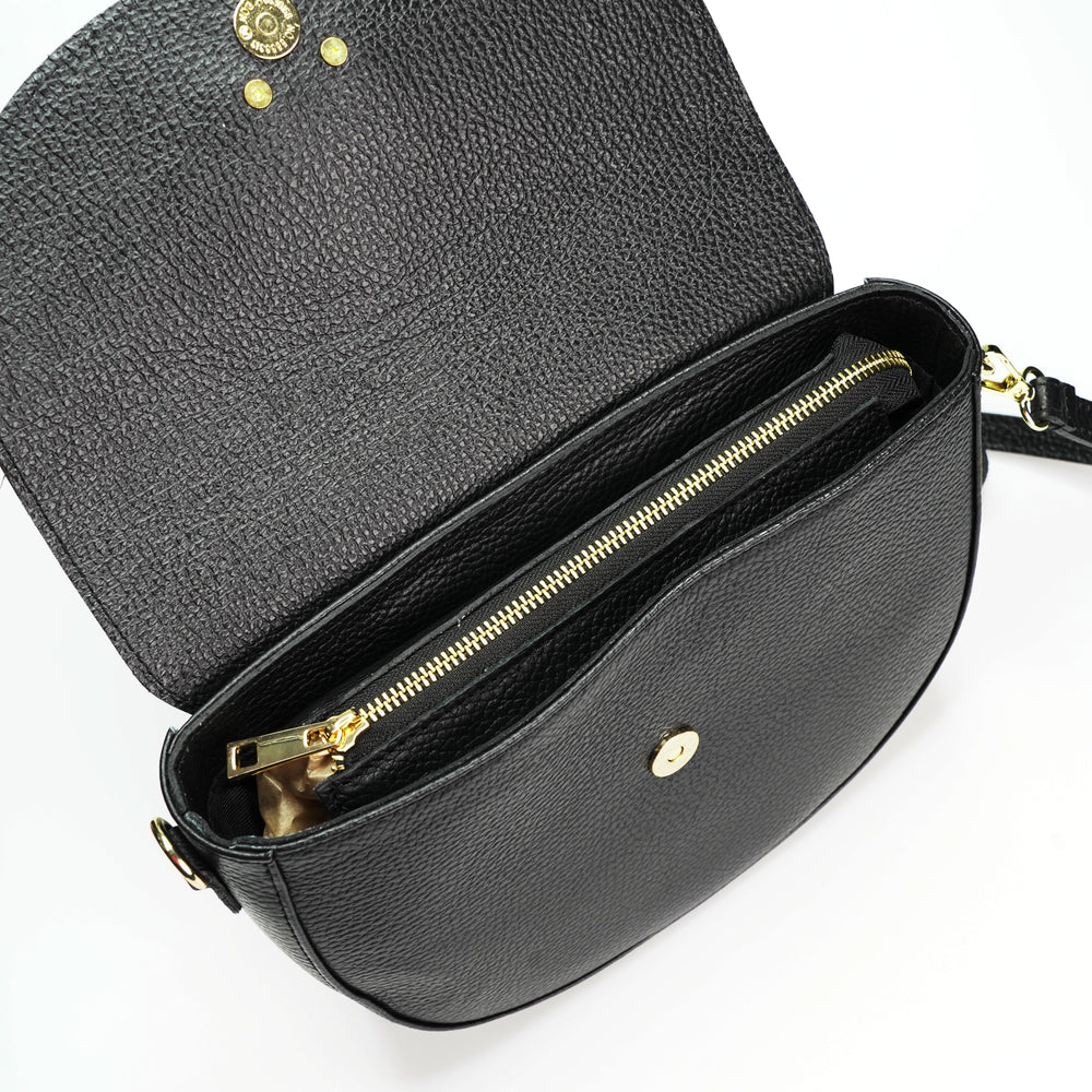 
                      
                        Geanta Din Piele Naturala Medie Crossbody Bianca - Neagra
                      
                    