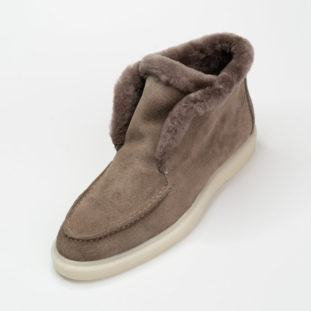 
                      
                        Mocasini Loafers Cu Blăniță Din Piele Intoarsă Suede - Melek Taupe
                      
                    