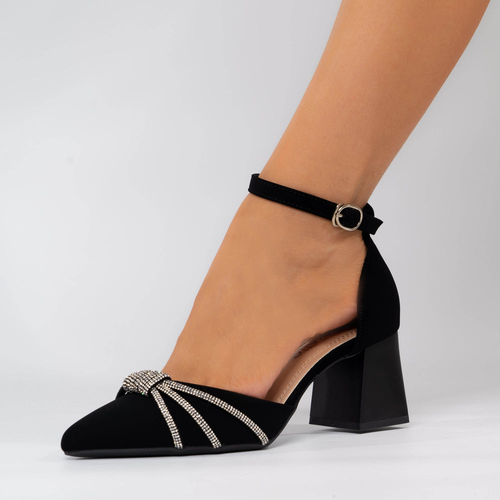 
                      
                        Pantofi Eleganti Cu Toc Mic Accesorizati cu Strasuri - Gratiela Negri
                      
                    