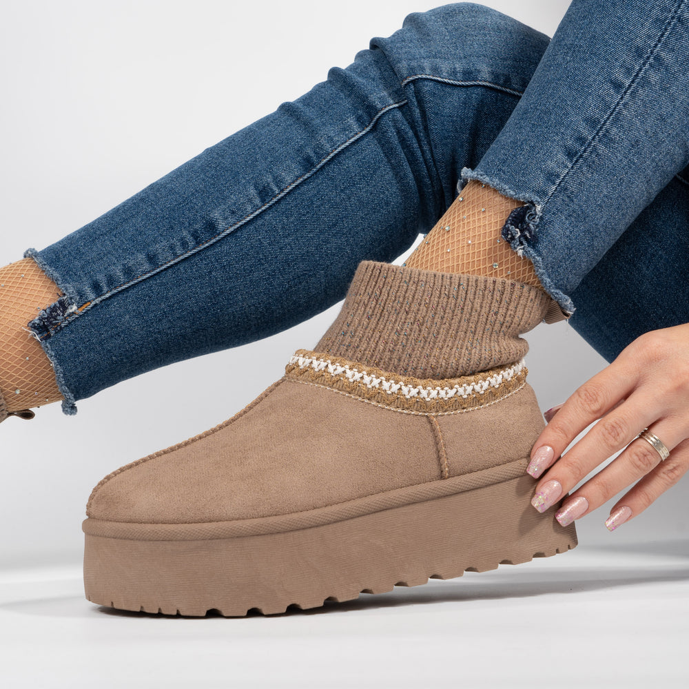 
                      
                        Ghete tip Ug Imblanite Cu Ciorap Elastic - Vivianne Khaki
                      
                    