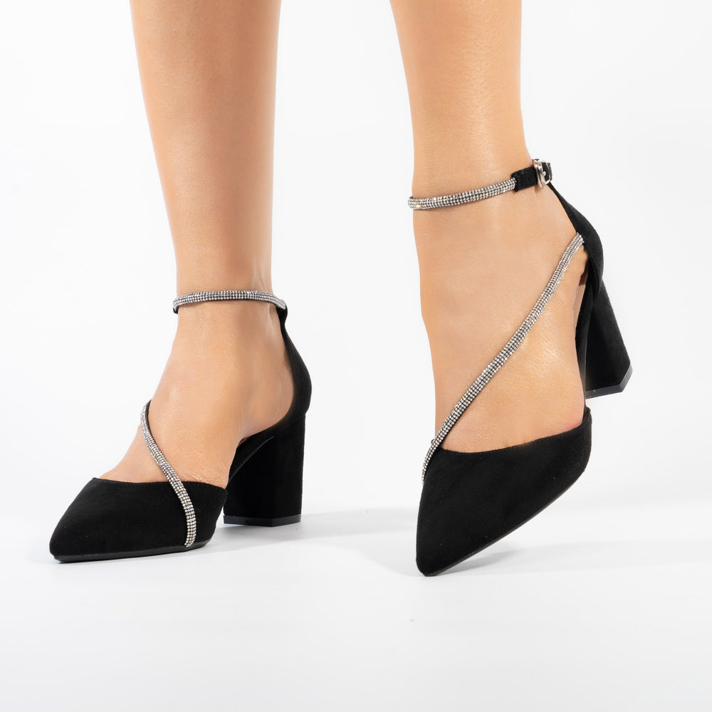 
                      
                        Pantofi Decupati Cu Toc Patrat 7.5cm Si Barete cu Strasuri - Romina Negri Velur
                      
                    