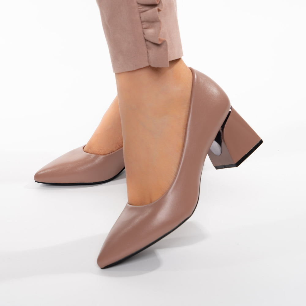 
                      
                        Pantofi Cu Toc Mic Patrat 6cm - Bennet Nude
                      
                    