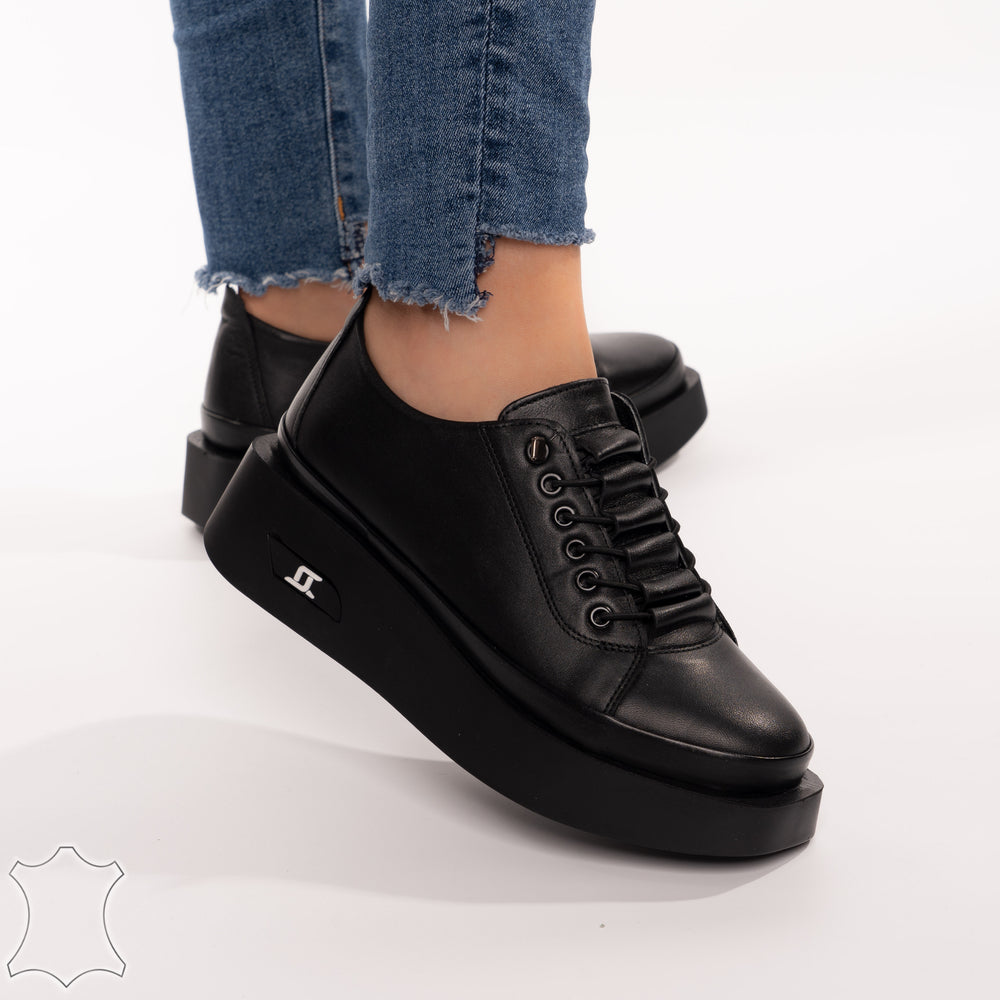 
                      
                        Pantofi Casual Din Piele Naturala Cu Sireturi Decorative Si Talpa Oversize - Gloria Negri
                      
                    