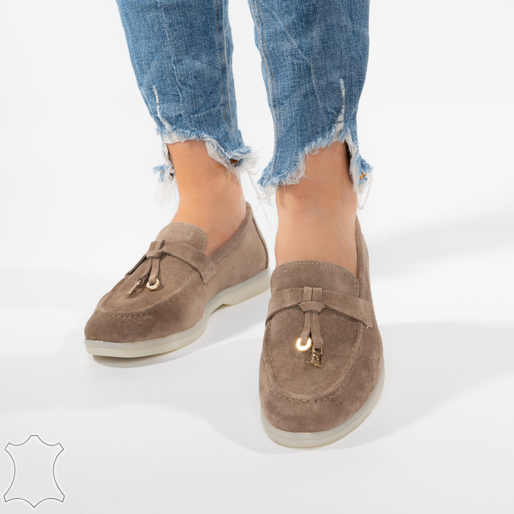 
                      
                        Mocasini Loafers Din Piele Intoarsă Suede - Alia Taupe
                      
                    