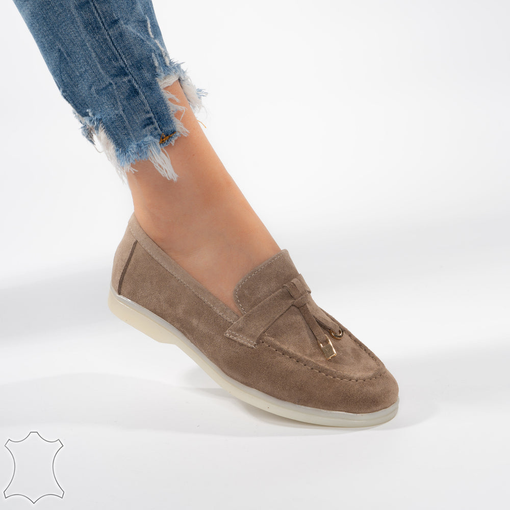 
                      
                        Mocasini Loafers Din Piele Intoarsă Suede - Alia Taupe
                      
                    