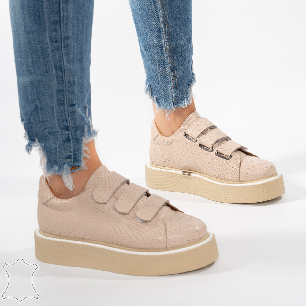 
                      
                        Pantofi Casual Din Piele Naturala Croco - Betsy Bej
                      
                    