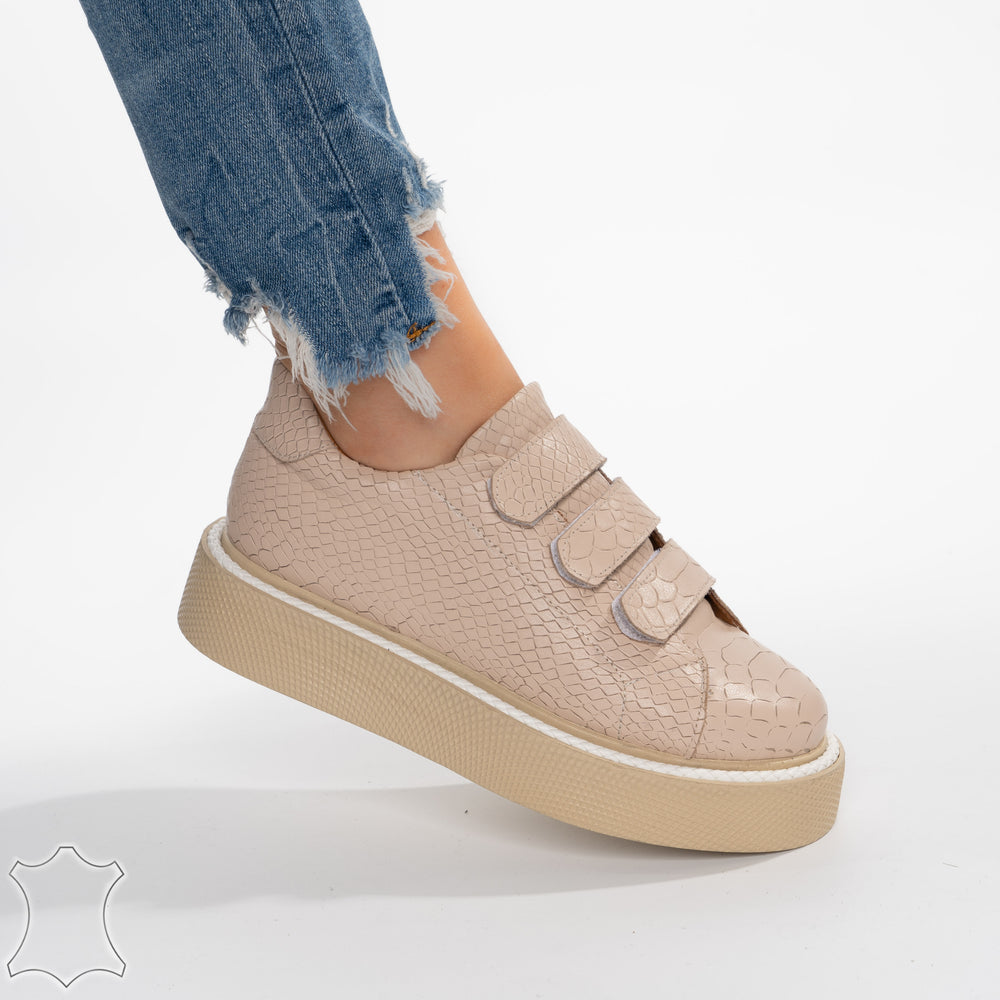 
                      
                        Pantofi Casual Din Piele Naturala Croco - Betsy Bej
                      
                    