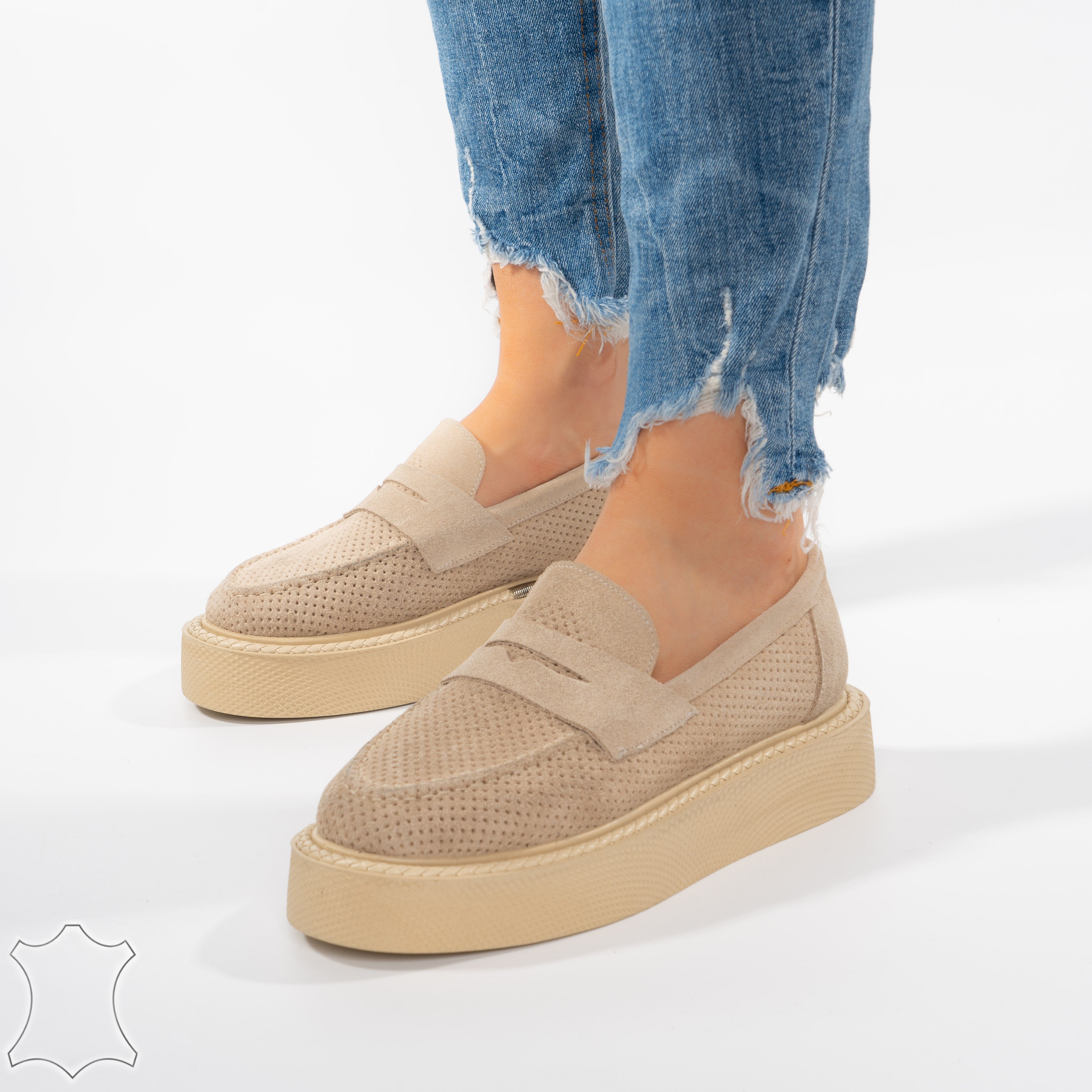 Mocasini Loafers Din Piele Intoarsa Perforata Suede - Amarila Bej