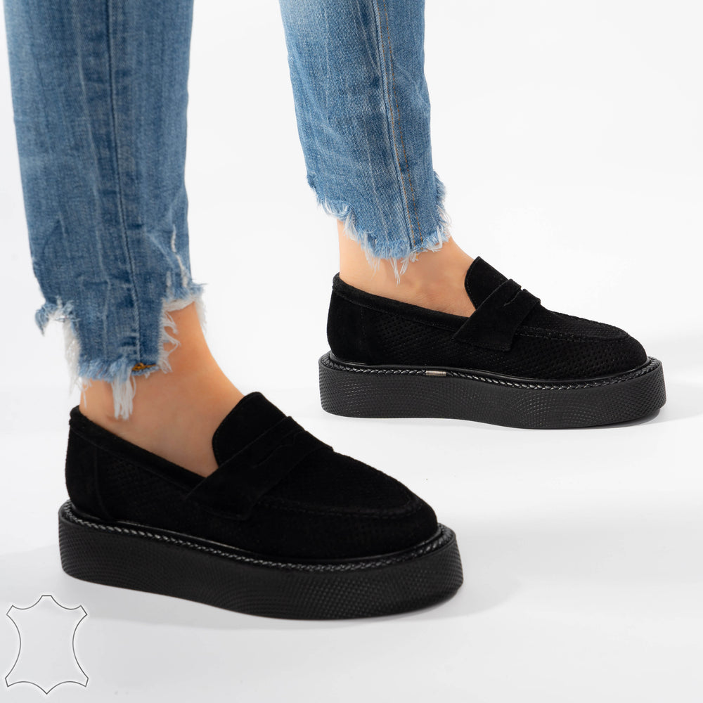 
                      
                        Mocasini Loafers Din Piele Intoarsa Perforata Suede - Amarila Negri
                      
                    