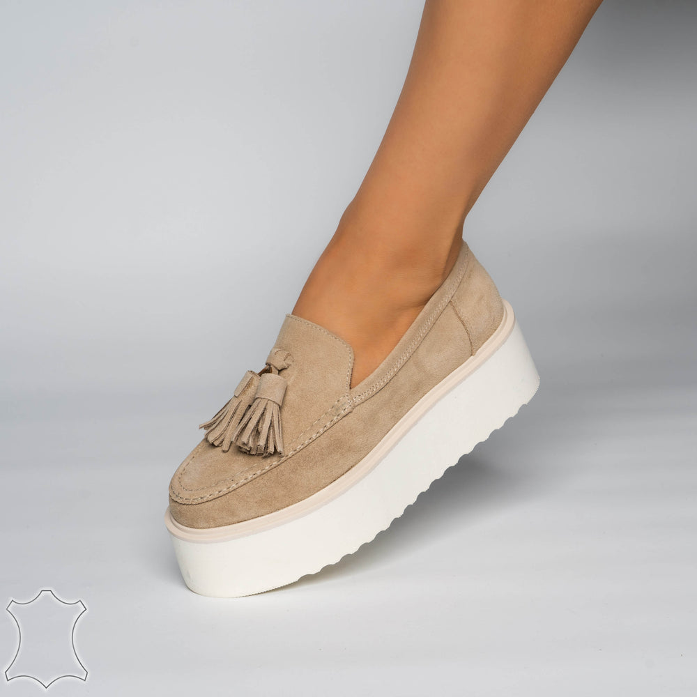 
                      
                        Mocasini Loafers Din Piele Intoarsă Suede cu Talpa Inalta - Bej Livia
                      
                    